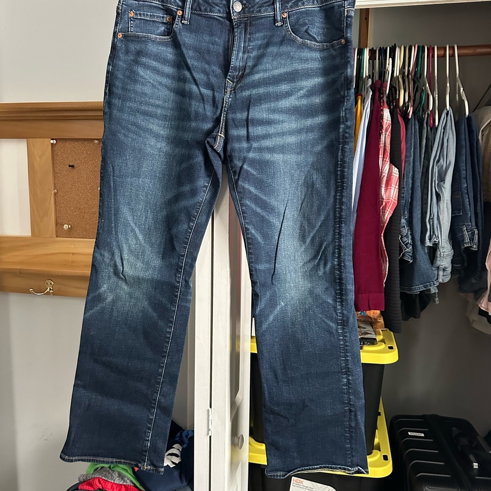 American Eagle Outfitters Bootcut Jeans in Dark Wash Blue